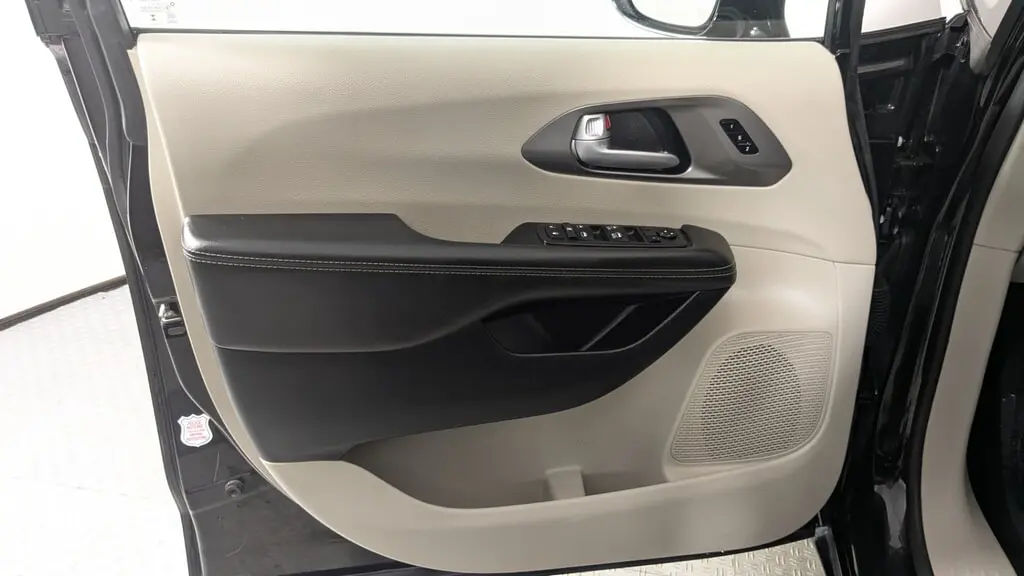 Florida Fine Cars - Used CHRYSLER PACIFICA 2024 ORLANDO TOURING L