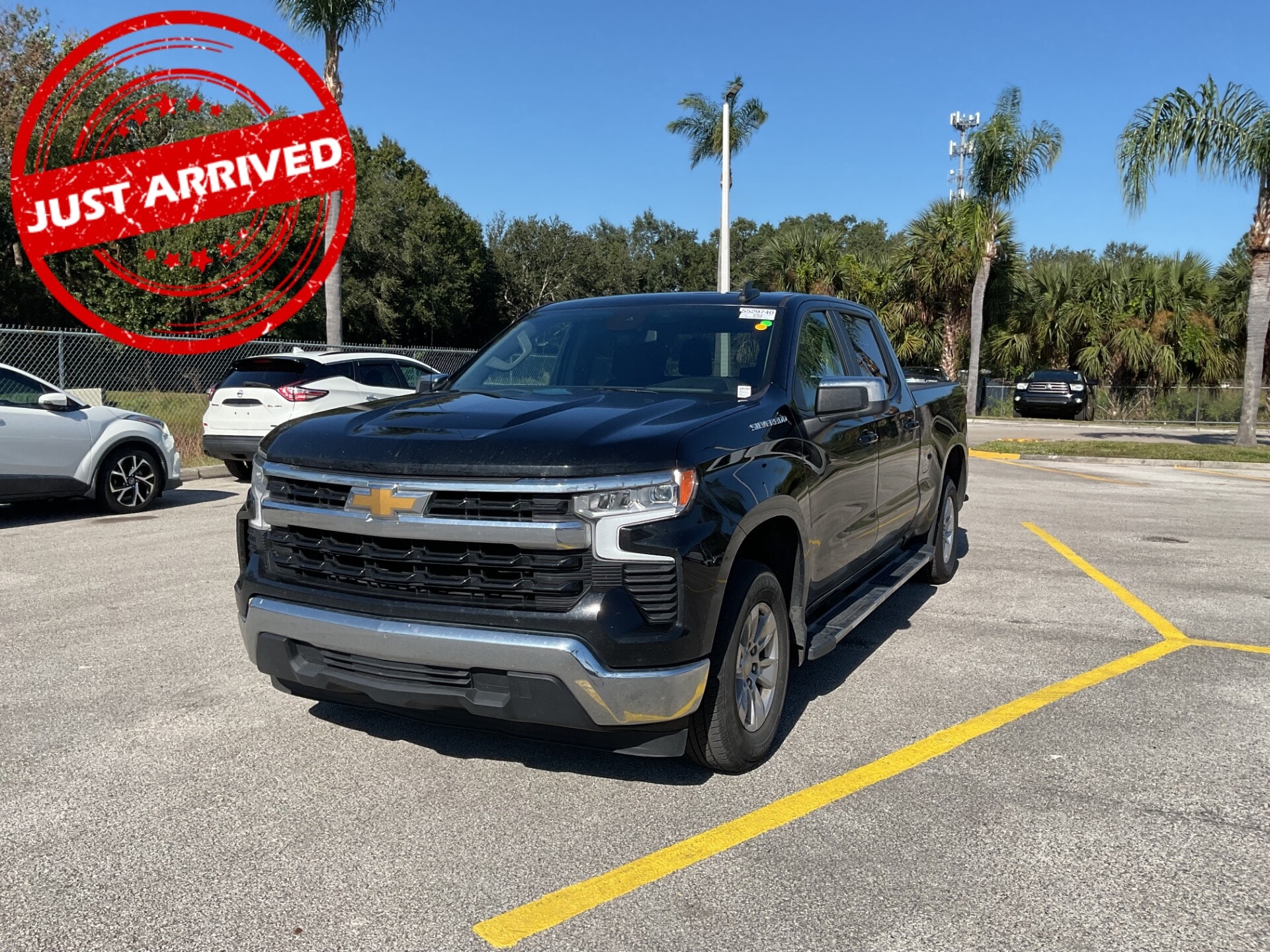 2024 Chevrolet Silverado 1500 LT's photo