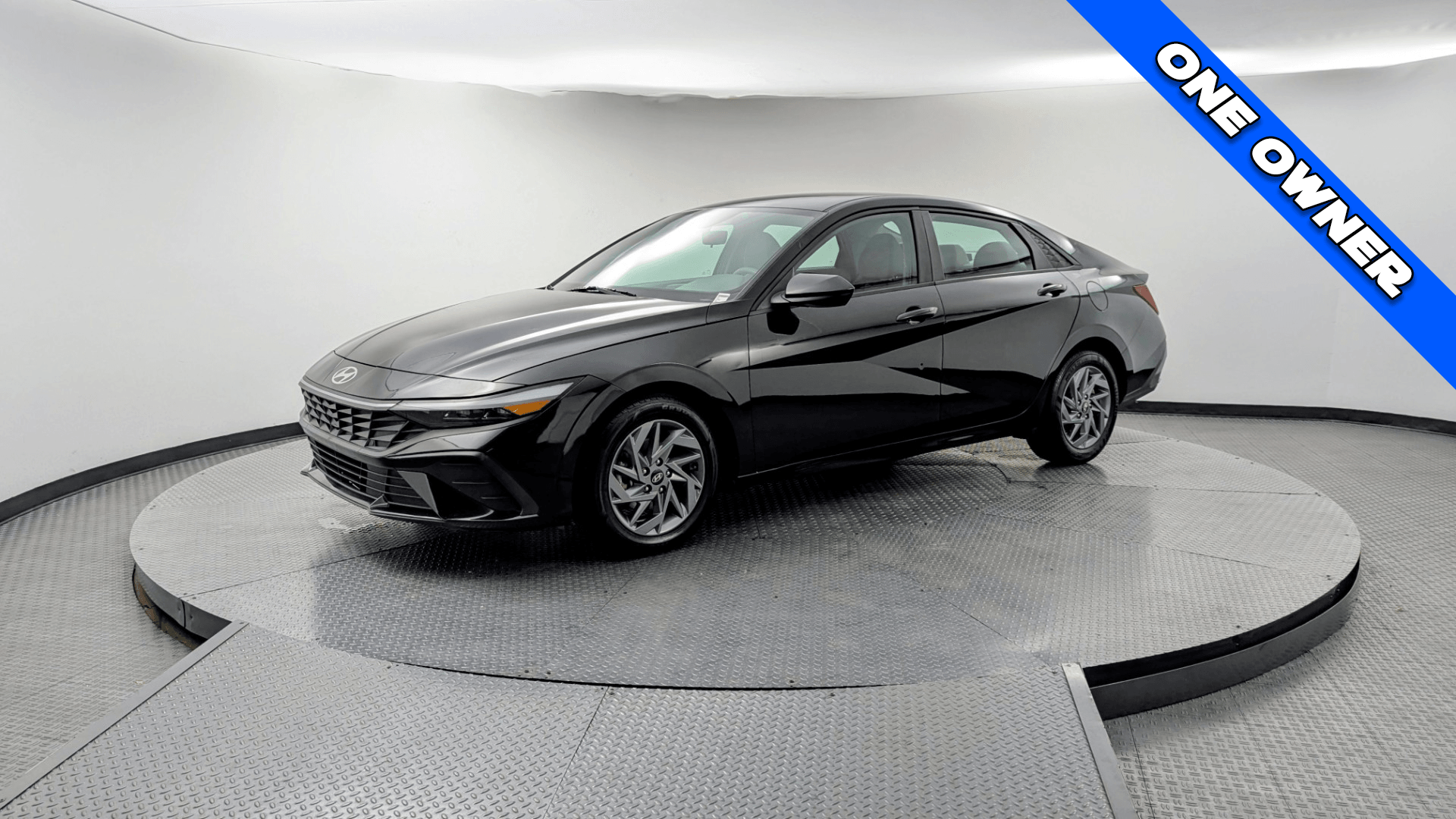 2024 Hyundai Elantra SEL's photo