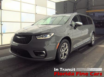 2023 Chrysler Pacifica Limited's photo