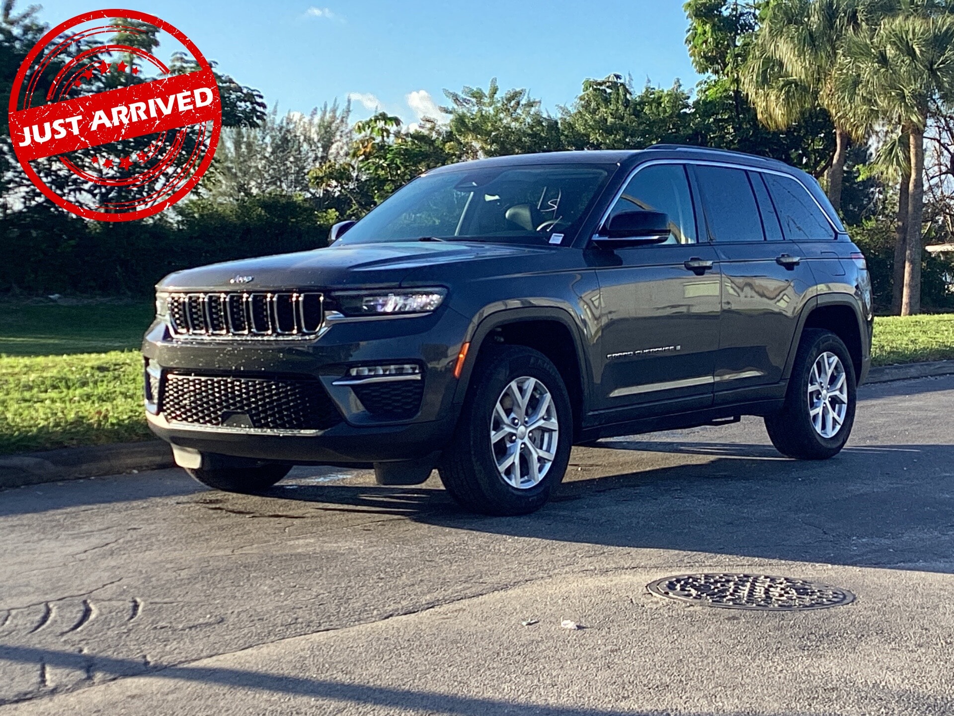 2023 Jeep Grand Cherokee Limited's photo