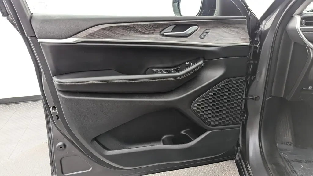 Florida Fine Cars - Used JEEP GRAND CHEROKEE 2023 MIAMI LIMITED