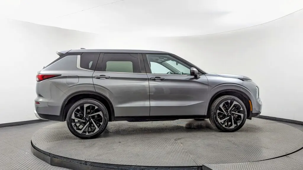 Florida Fine Cars - Used MITSUBISHI OUTLANDER 2024 MIAMI SE