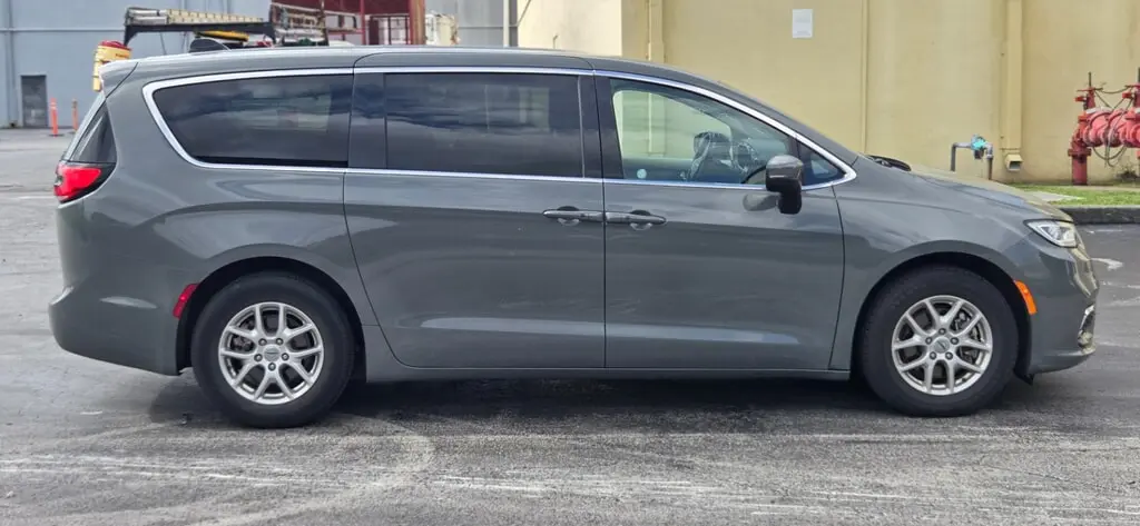 Florida Fine Cars - Used CHRYSLER PACIFICA 2023 MARGATE TOURING L
