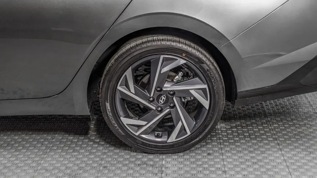 Florida Fine Cars - Used HYUNDAI ELANTRA 2025 ORLANDO SEL CONVENIENCE