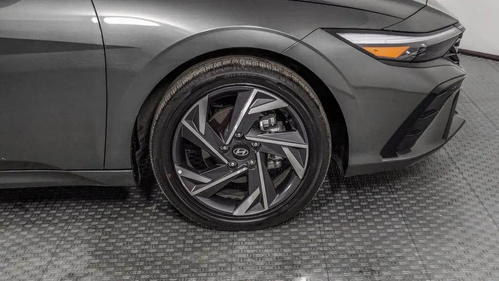 Florida Fine Cars - Used HYUNDAI ELANTRA 2025 ORLANDO SEL CONVENIENCE