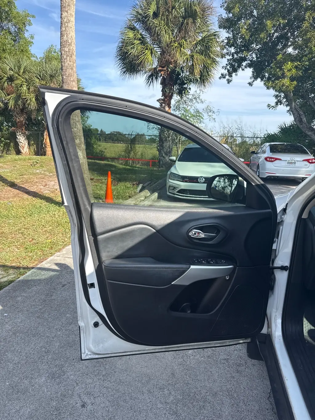 Florida Fine Cars - Used JEEP CHEROKEE 2018 WEST PALM LATITUDE PLUS