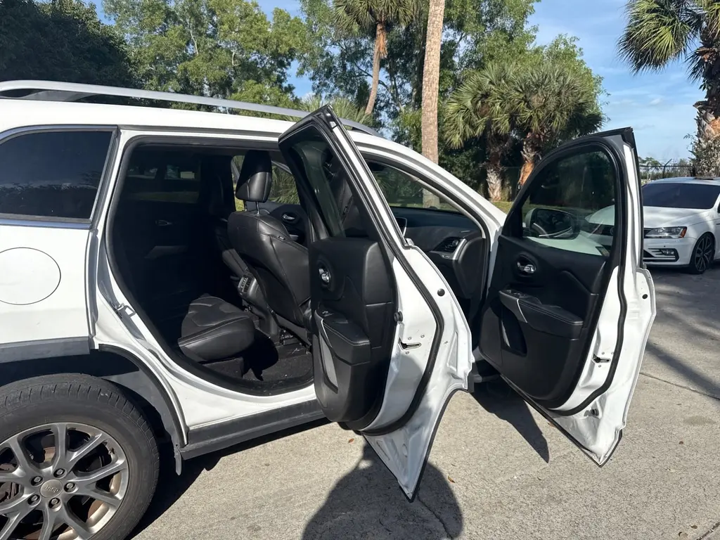 Florida Fine Cars - Used JEEP CHEROKEE 2018 WEST PALM LATITUDE PLUS