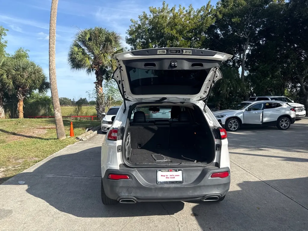 Florida Fine Cars - Used JEEP CHEROKEE 2018 WEST PALM LATITUDE PLUS