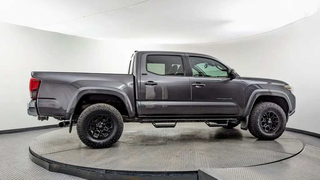 Florida Fine Cars - Used TOYOTA TACOMA 2WD 2021 MARGATE SR5