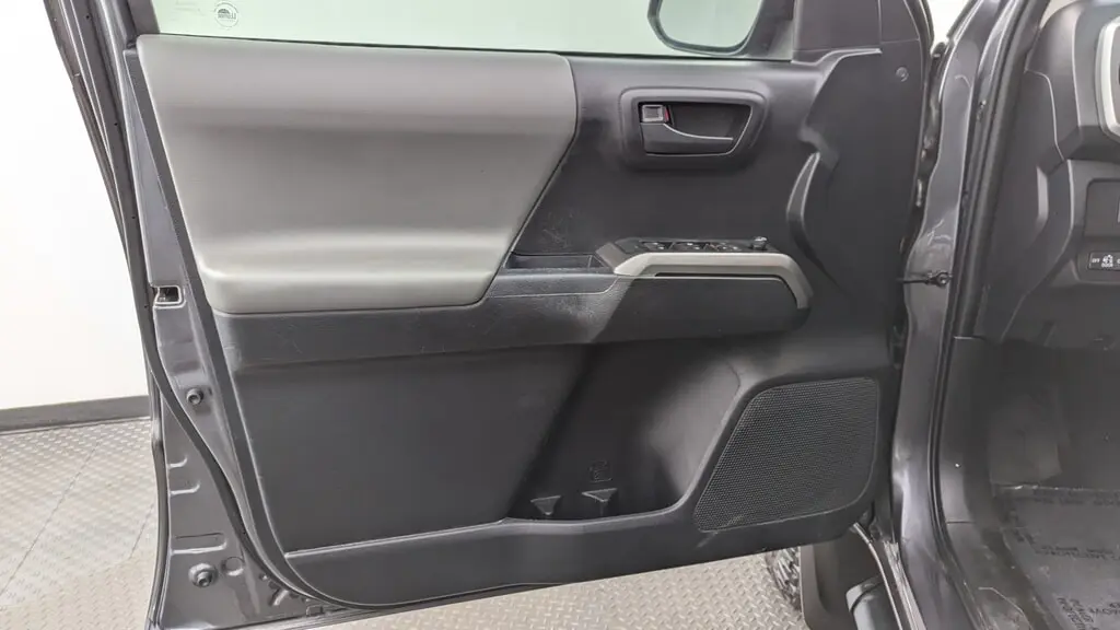 Florida Fine Cars - Used TOYOTA TACOMA 2WD 2021 MARGATE SR5