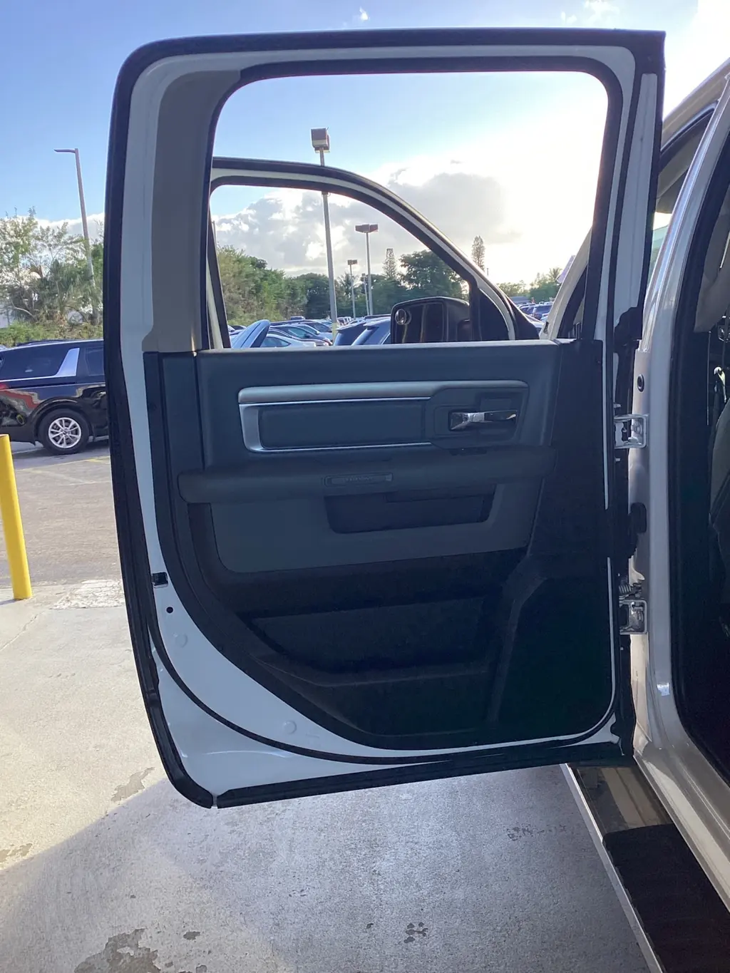 Florida Fine Cars - Used RAM 1500 2017 MARGATE BIG HORN