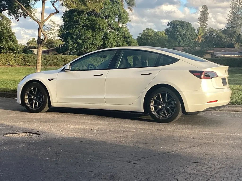 Florida Fine Cars - Used TESLA MODEL 3 2023 MIAMI