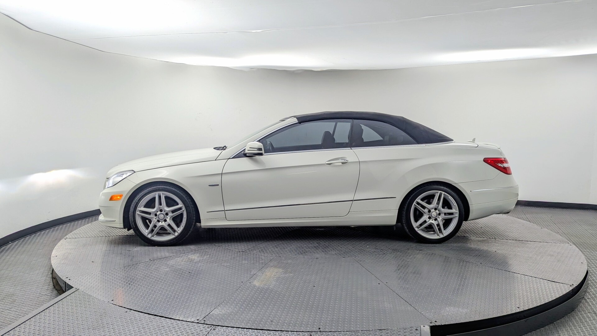 used vehicle - CONVERTIBLE MERCEDES-BENZ E-CLASS 2012