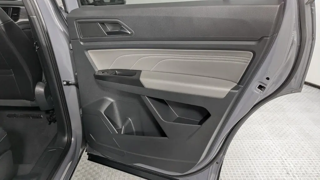 Florida Fine Cars - Used VOLKSWAGEN ATLAS CROSS SPORT 2021 ORLANDO 3.6L V6 SE W/TECHNOLOGY