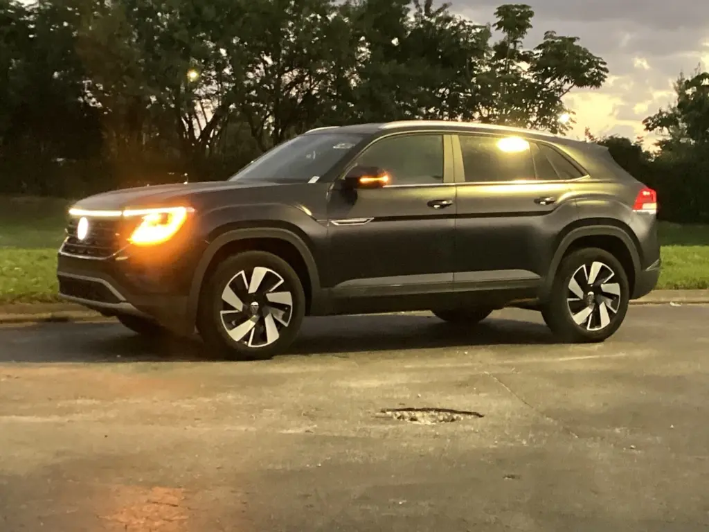 Florida Fine Cars - Used VOLKSWAGEN ATLAS CROSS SPORT 2024 MIAMI 2.0T SE W/TECHNOLOGY