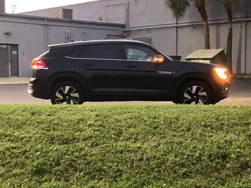 Florida Fine Cars - Used VOLKSWAGEN ATLAS CROSS SPORT 2024 MIAMI 2.0T SE W/TECHNOLOGY