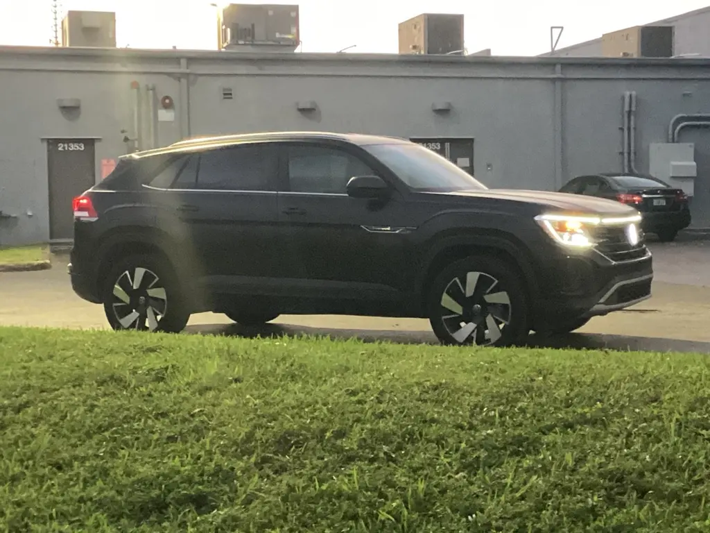 Florida Fine Cars - Used VOLKSWAGEN ATLAS CROSS SPORT 2024 MIAMI 2.0T SE W/TECHNOLOGY