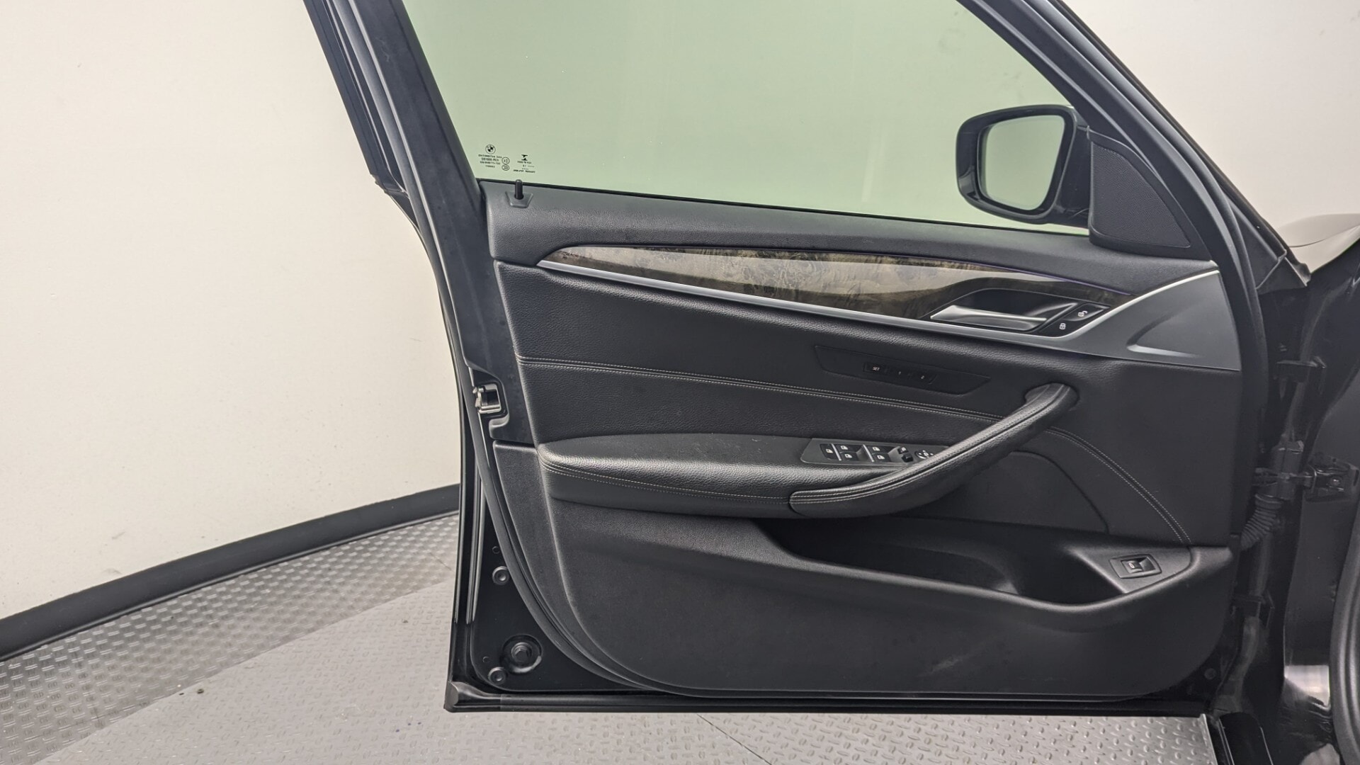 used vehicle - SEDAN BMW 5 SERIES 2018