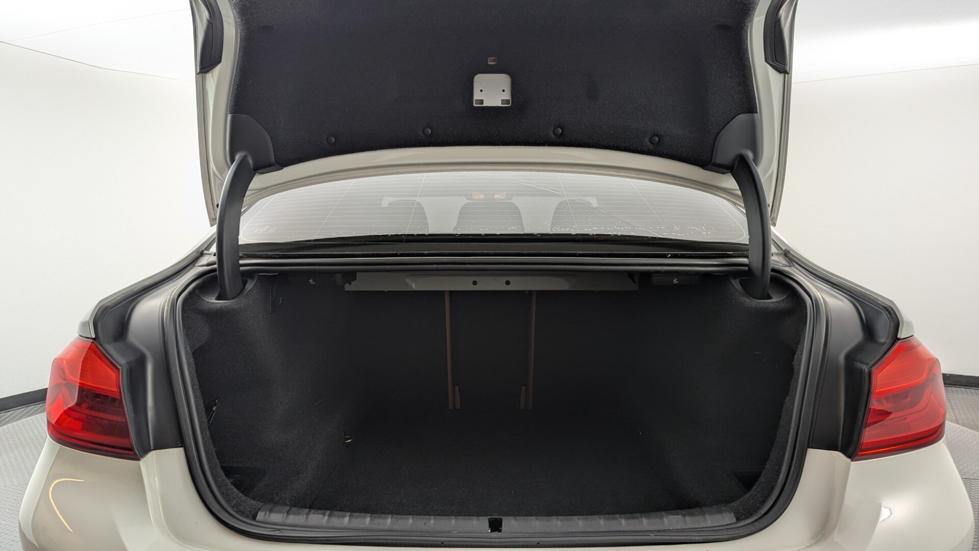 used vehicle - SEDAN BMW 5 SERIES 2018
