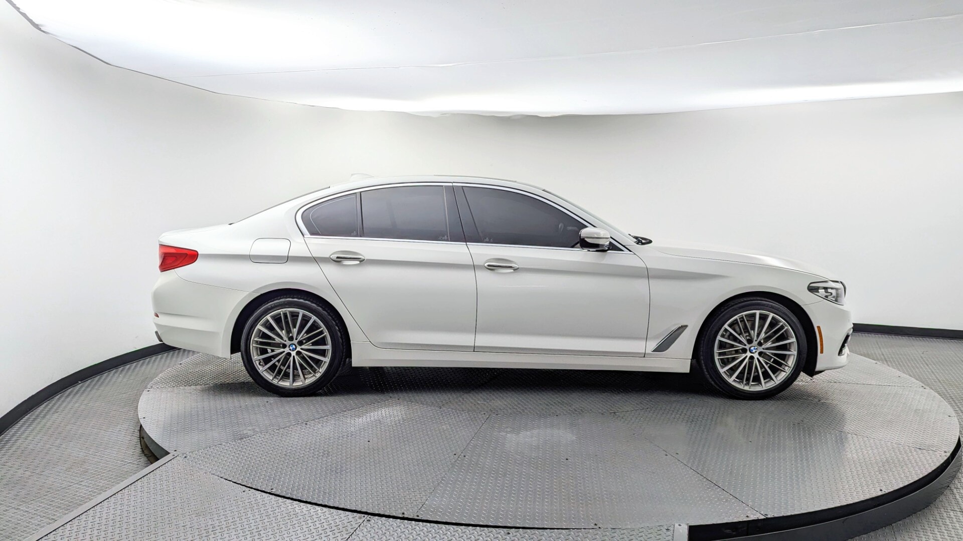used vehicle - SEDAN BMW 5 SERIES 2018