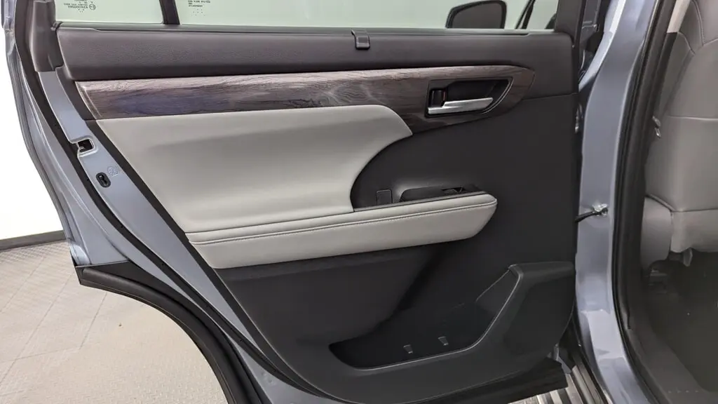 Florida Fine Cars - Used TOYOTA HIGHLANDER 2023 MARGATE PLATINUM