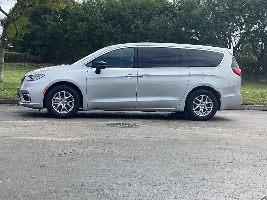 Florida Fine Cars - Used CHRYSLER PACIFICA 2024 WEST PALM TOURING L