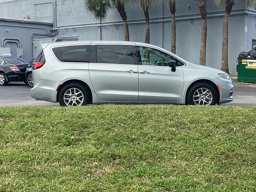 Florida Fine Cars - Used CHRYSLER PACIFICA 2024 WEST PALM TOURING L