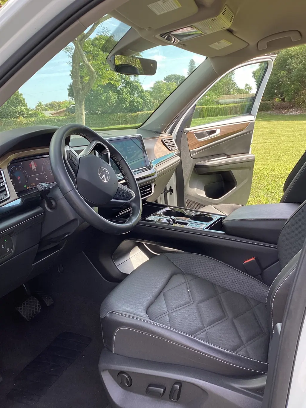 Florida Fine Cars - Used VOLKSWAGEN ATLAS 2024 WEST PALM 2.0T SE W/TECHNOLOGY