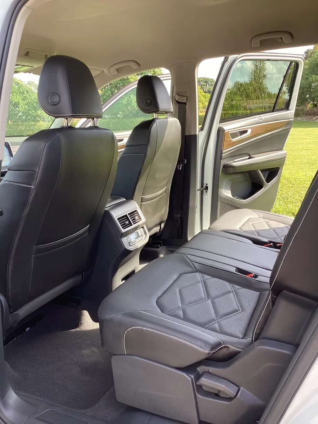 Florida Fine Cars - Used VOLKSWAGEN ATLAS 2024 WEST PALM 2.0T SE W/TECHNOLOGY