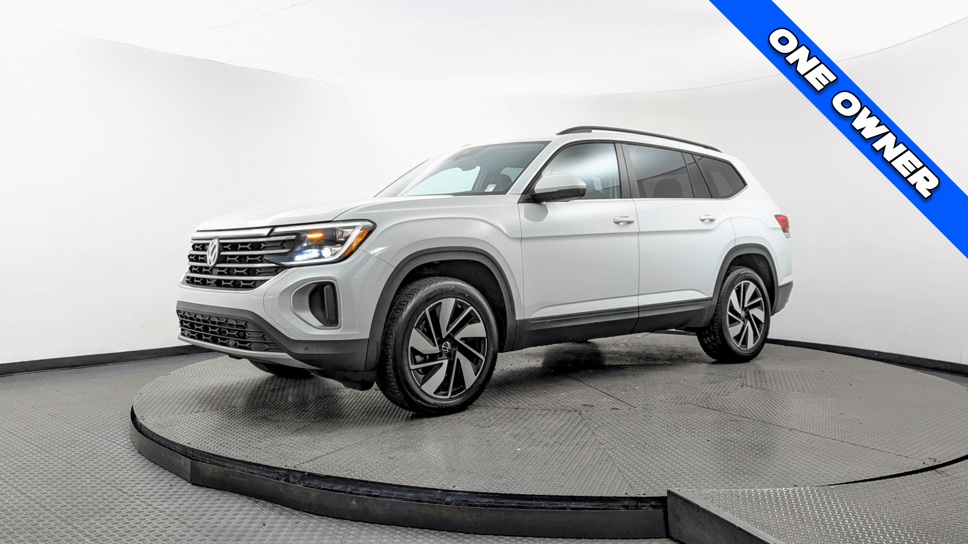 2024 Volkswagen Atlas SE w/Tech