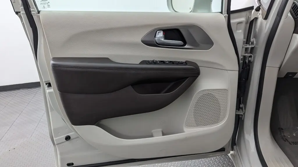 Florida Fine Cars - Used CHRYSLER PACIFICA 2017 MIAMI TOURING L