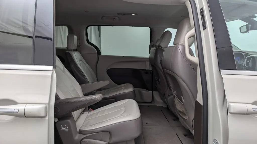 Florida Fine Cars - Used CHRYSLER PACIFICA 2017 MIAMI TOURING L