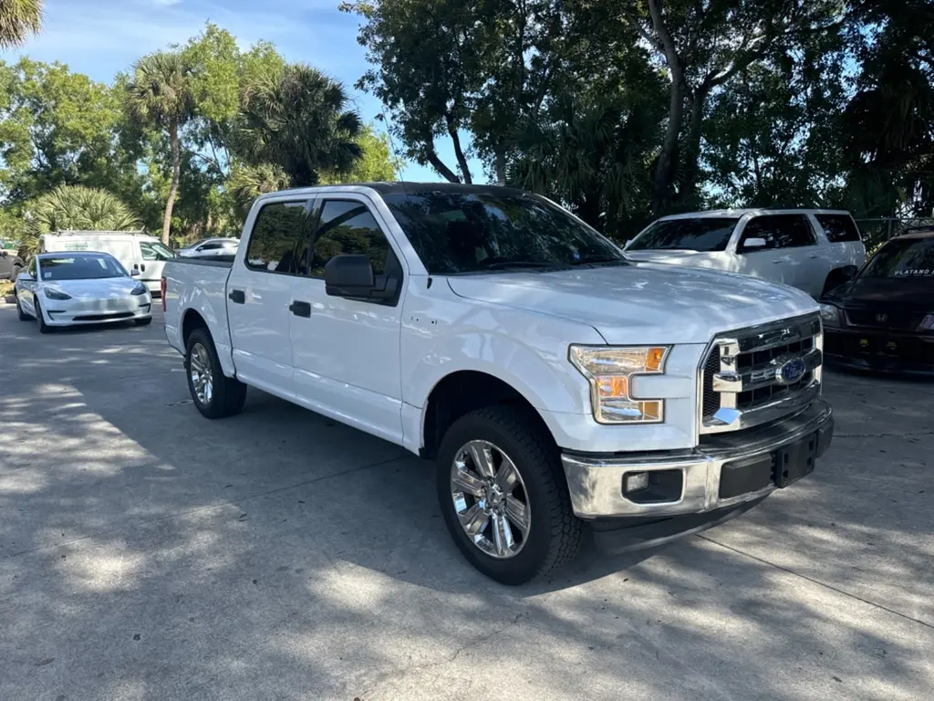 Florida Fine Cars - Used FORD F-150 2017 WEST PALM XLT SUPERCREW 5.5' BOX