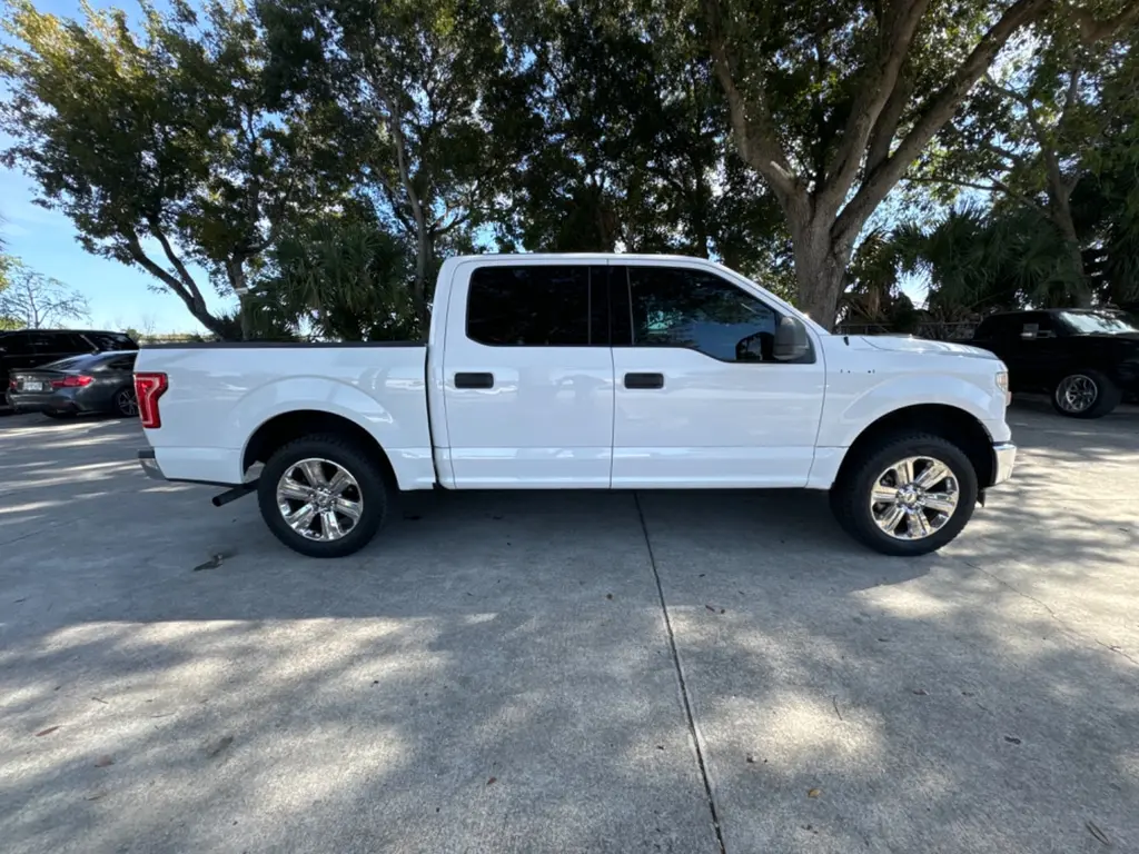 Florida Fine Cars - Used FORD F-150 2017 WEST PALM XLT SUPERCREW 5.5' BOX