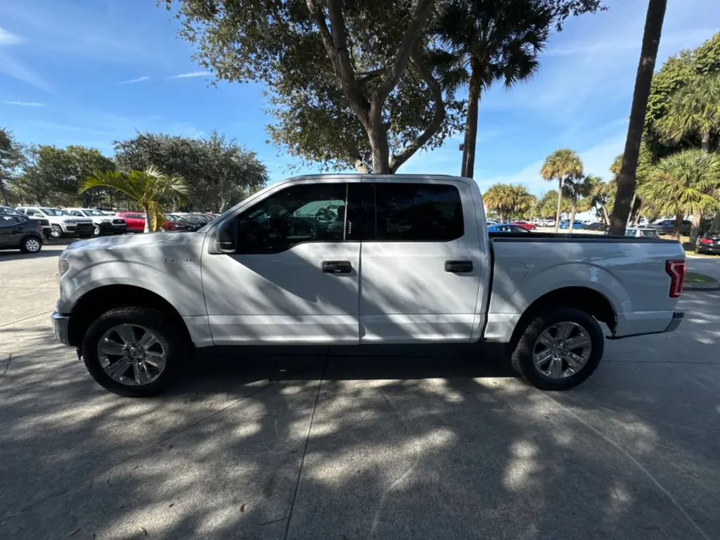Florida Fine Cars - Used FORD F-150 2017 WEST PALM XLT SUPERCREW 5.5' BOX