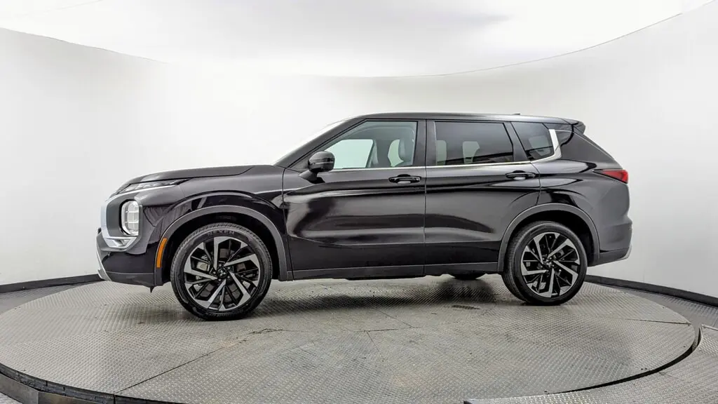 Florida Fine Cars - Used MITSUBISHI OUTLANDER 2024 MIAMI SE