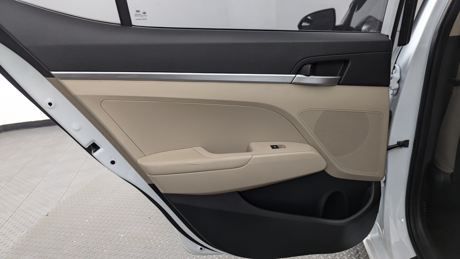 used vehicle - SEDAN HYUNDAI ELANTRA 2019
