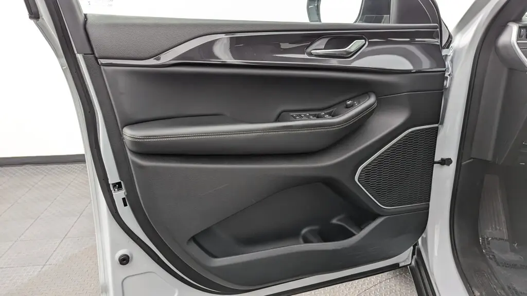 Florida Fine Cars - Used JEEP GRAND CHEROKEE 2022 MARGATE ALTITUDE