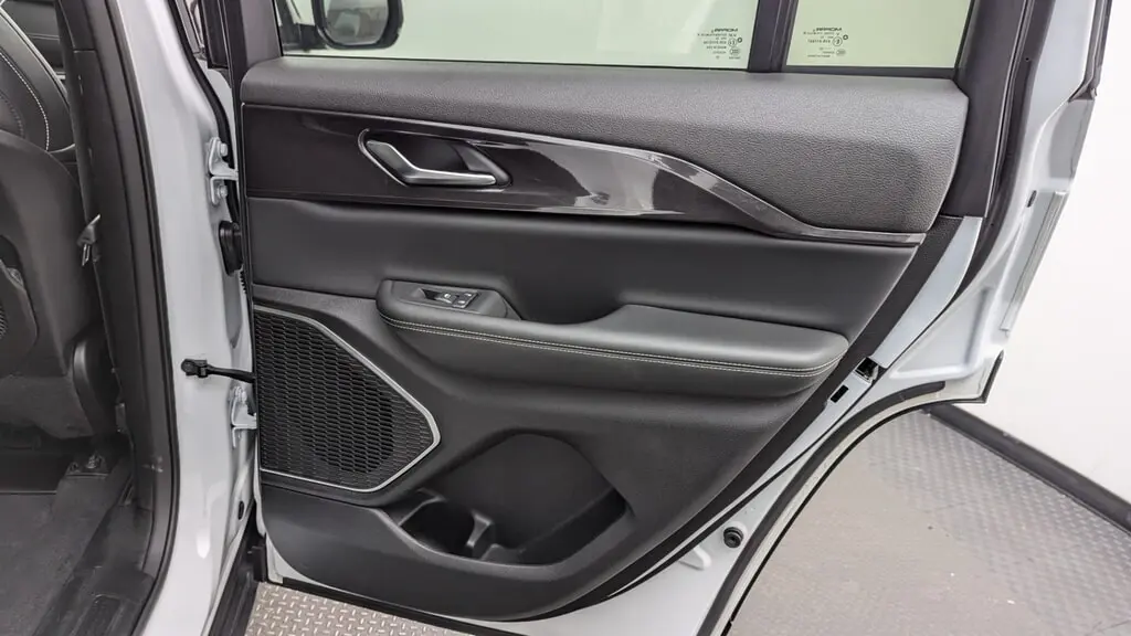 Florida Fine Cars - Used JEEP GRAND CHEROKEE 2022 MARGATE ALTITUDE