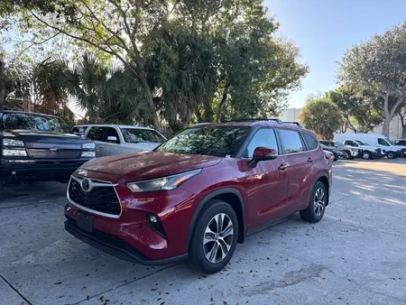 Florida Fine Cars - Used TOYOTA HIGHLANDER 2024 WEST PALM XLE