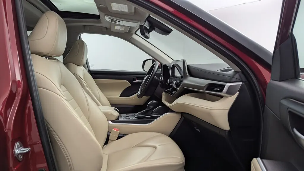 Florida Fine Cars - Used TOYOTA HIGHLANDER 2024 WEST PALM XLE