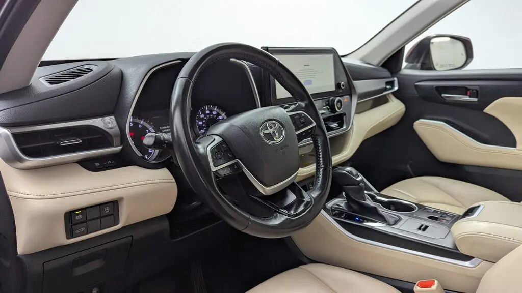 Florida Fine Cars - Used TOYOTA HIGHLANDER 2024 WEST PALM XLE