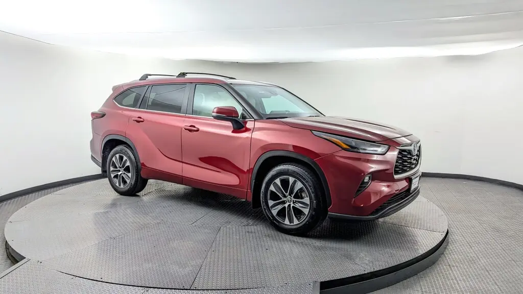 Florida Fine Cars - Used TOYOTA HIGHLANDER 2024 WEST PALM XLE