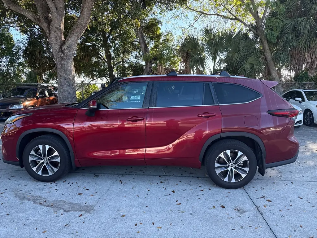 Florida Fine Cars - Used TOYOTA HIGHLANDER 2024 WEST PALM XLE