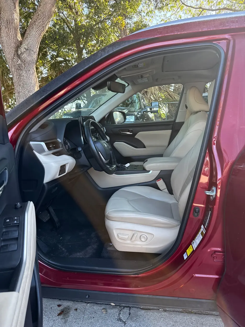 Florida Fine Cars - Used TOYOTA HIGHLANDER 2024 WEST PALM XLE