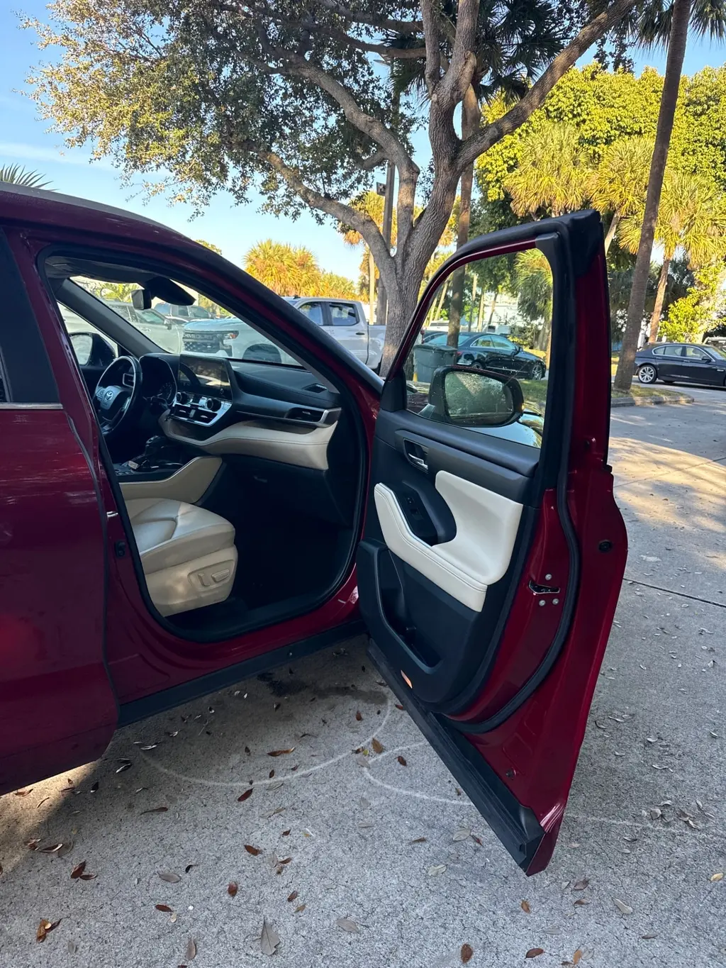 Florida Fine Cars - Used TOYOTA HIGHLANDER 2024 WEST PALM XLE