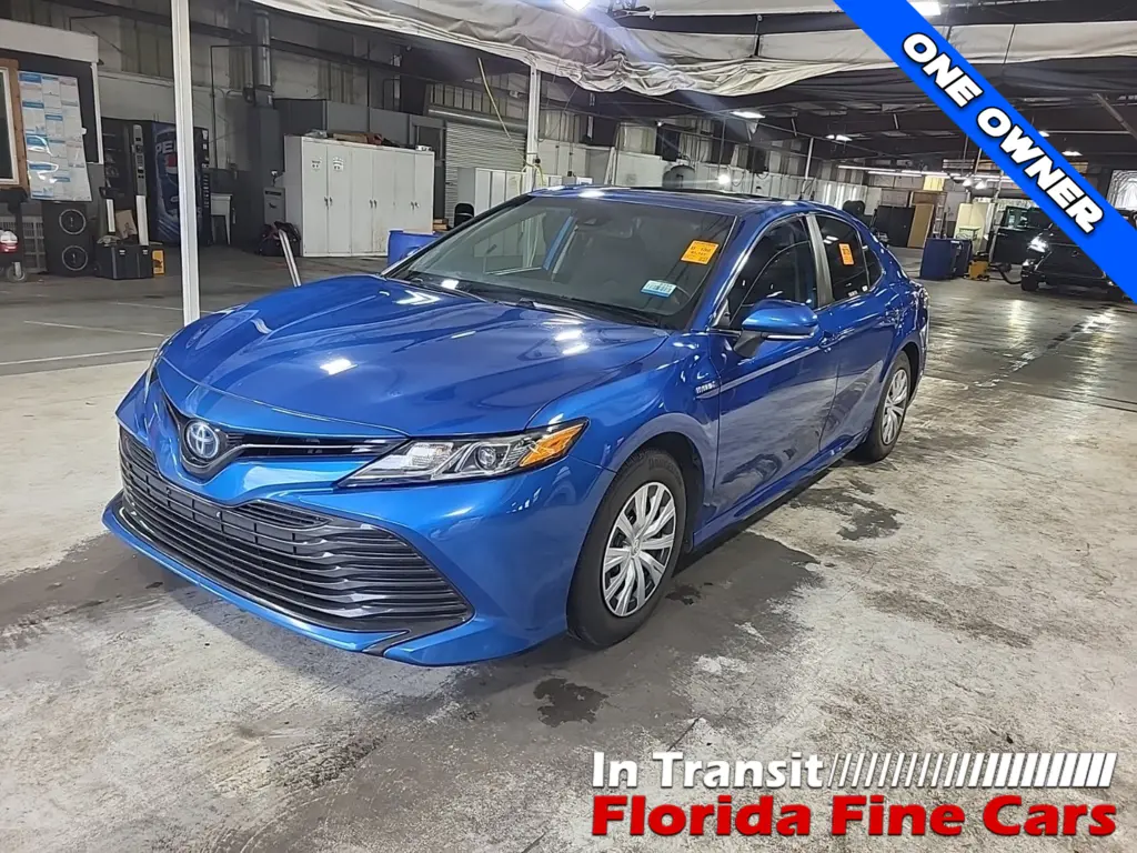 Florida Fine Cars - Used TOYOTA CAMRY 2019 WEST PALM HYBRID LE