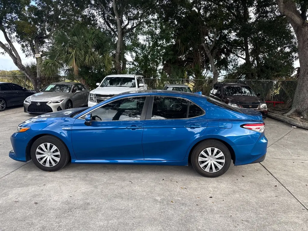 Florida Fine Cars - Used TOYOTA CAMRY 2019 WEST PALM HYBRID LE