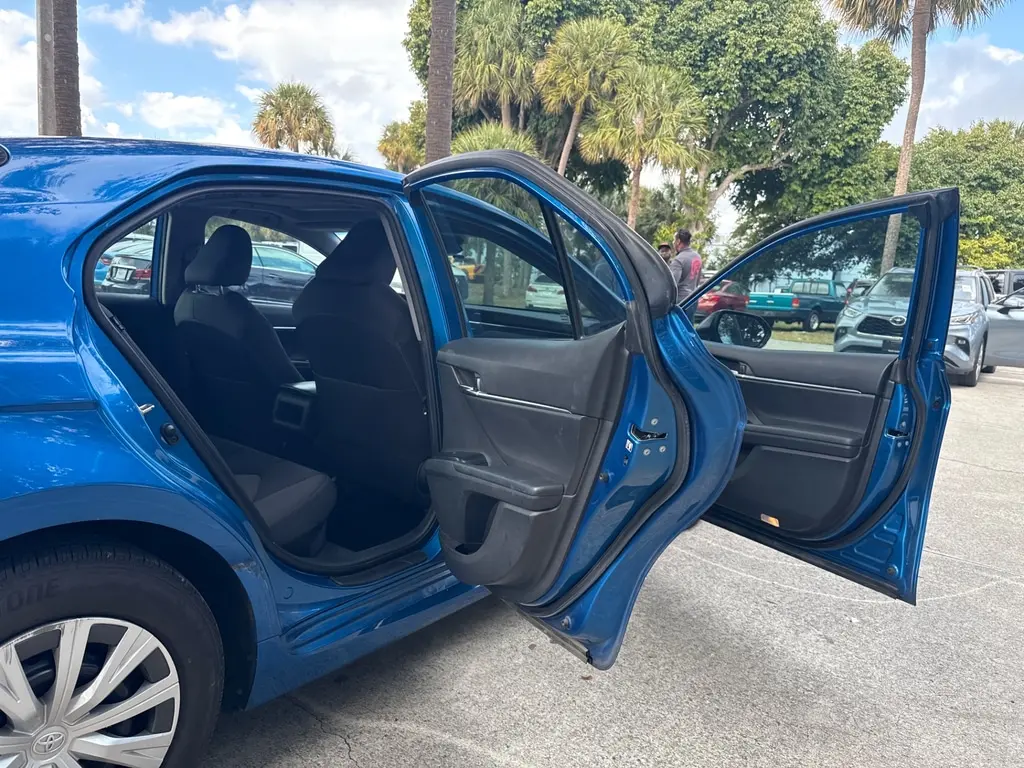 Florida Fine Cars - Used TOYOTA CAMRY 2019 WEST PALM HYBRID LE